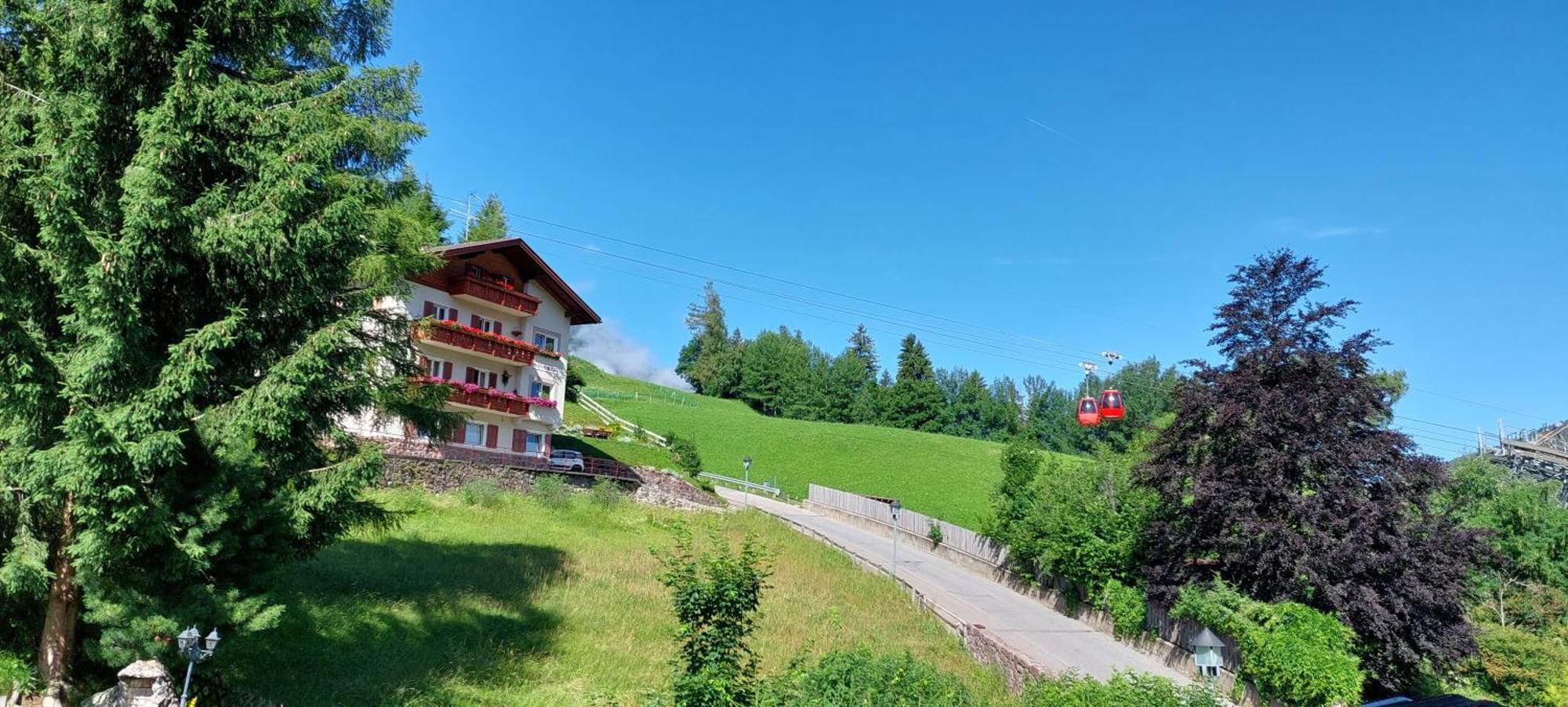 Garni Panoramik Hotel Ortisei Eksteriør billede